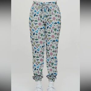 New nwt Colorful mushroom print soft and comfy pants Joggers XL